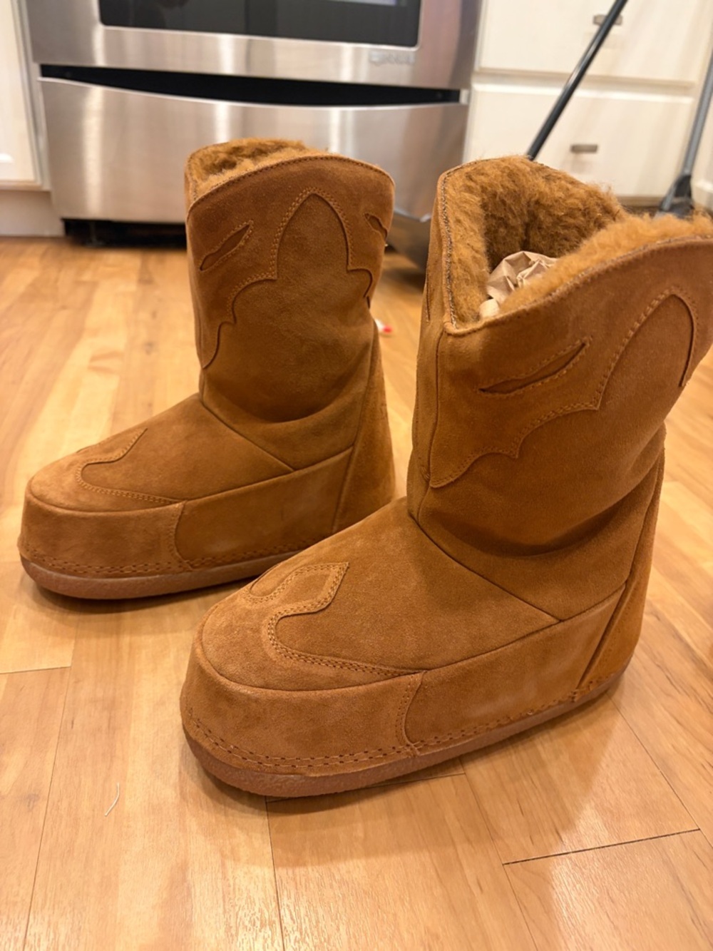 Free People “Cozy Cowboy Boots” Snow Boots ONE DAY ONKY EASTER PRICE DROP - Picture 3 of 15